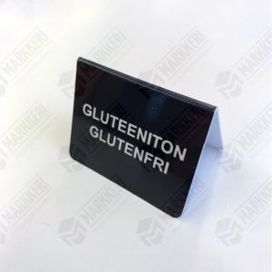 Pöytäkilpi GLUTEENITON, 54mm (leveys) x 40mm (korkeus) teksti suomeksi ja ruotsiksi. 3 kpl / ps